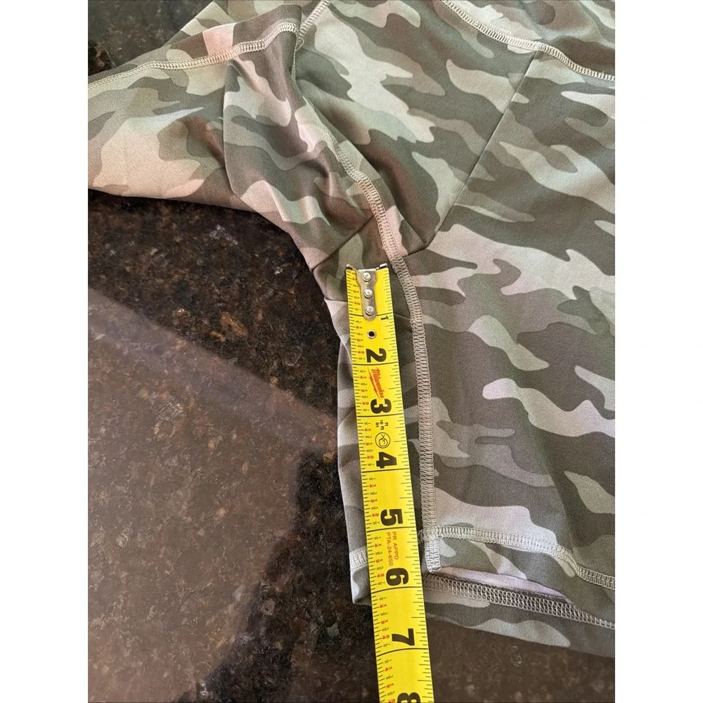 Victoria Secret PINK Ultimate Camouflage Athletic Yoga Biker Shorts Pockets Sz S